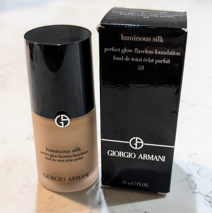 Giorgio Armani Luminous Silk Perfect Glow Flawless Foundation 30Ml (Assorted))